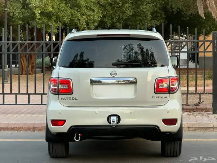 نيسان باترول موديل 2014 سعودي بلاتينيوم فل كامل V8 13