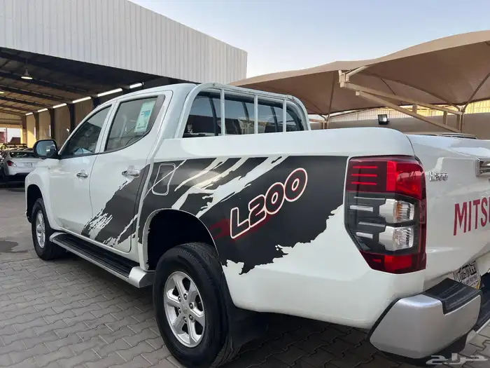 ميتسوبيشي 2022 ديزل L200 لدى قمة الاطلال 19