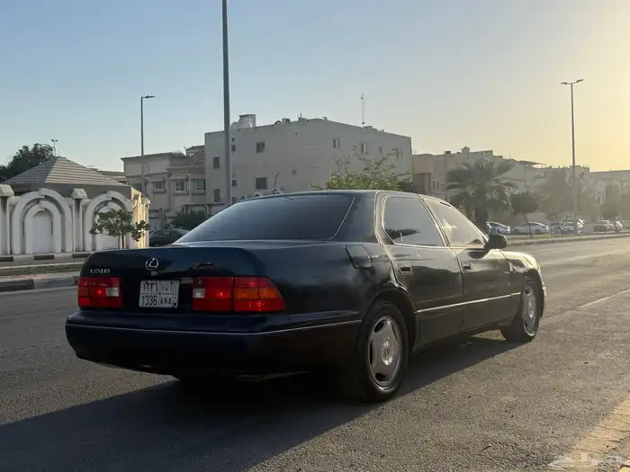 للبيع لكزس 1998 1