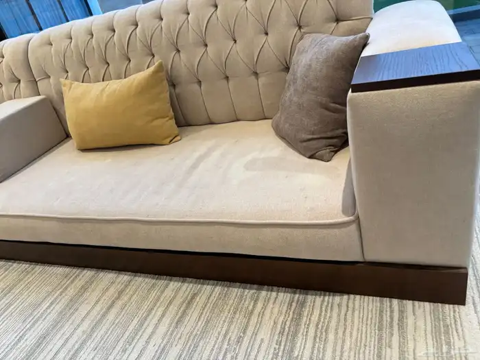جلسه ارضيه شبه جديدة مع طاولاتها 1