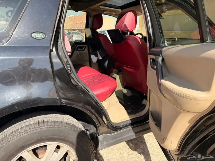 للبيع Land Rover LR2 موديل 2010 11
