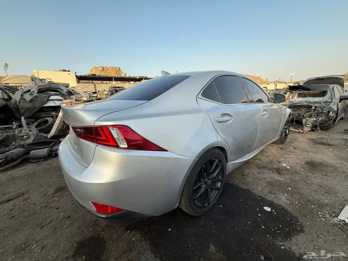 لكزس is350 تشليح 2