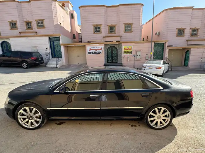 للبيع اودي 2005 A8L V8 4