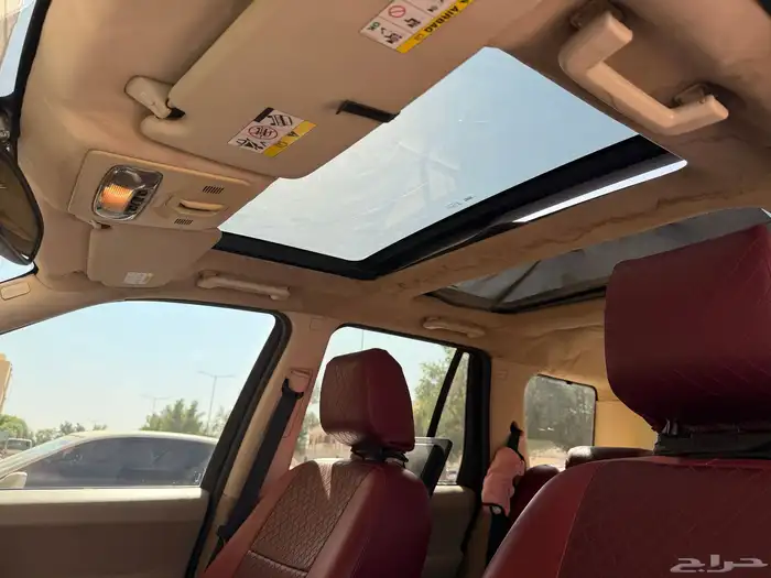 للبيع Land Rover LR2 موديل 2010 16