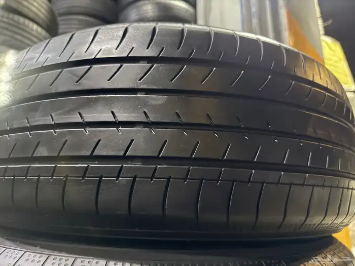 4طقم كفرات يوكوهاما ياباني مقاس الكفرات 215 55 17 3