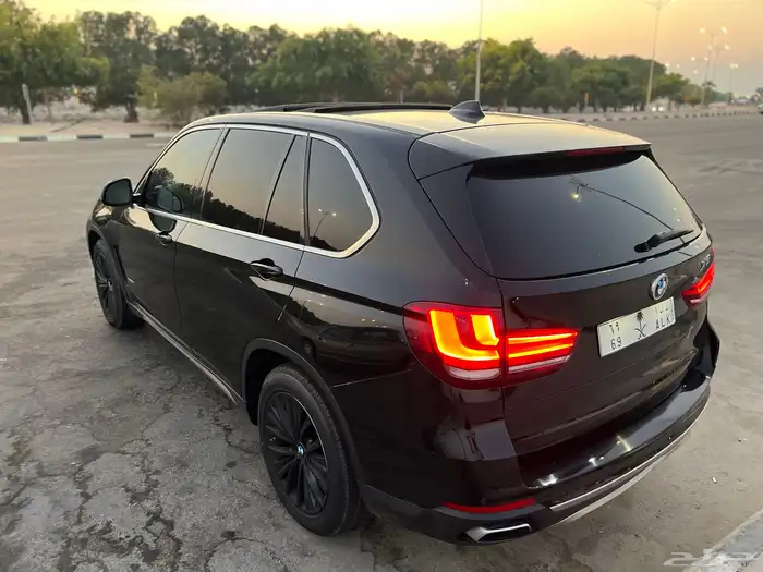بي ام دبليو اكس 5 - BMW X5 V8 13