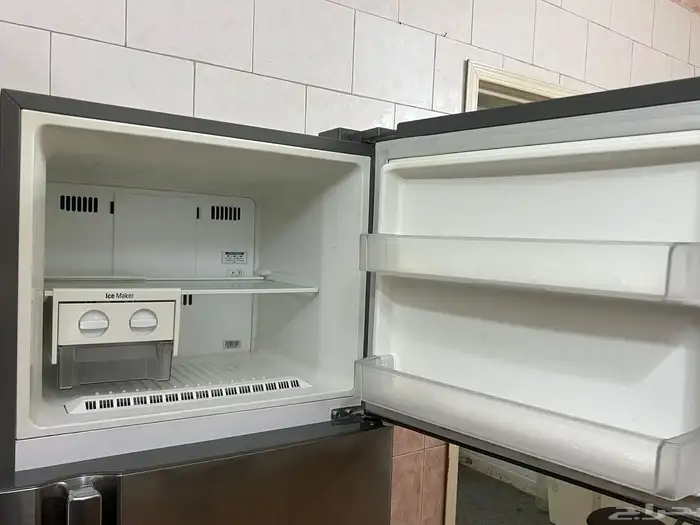 ثلاجه ال جي 11 قدم مستعمل نظيف للبيع 1