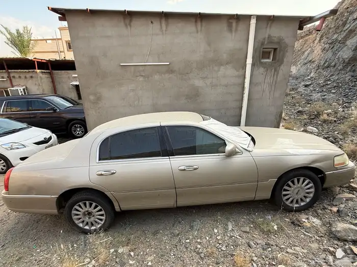 لنكن تاون كار 1