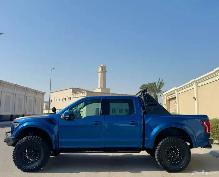 Ford Raptor 4