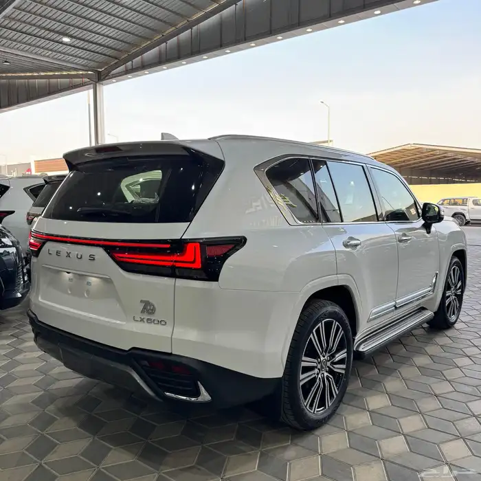 لكزس LX600 BB خليجي - 2025 8