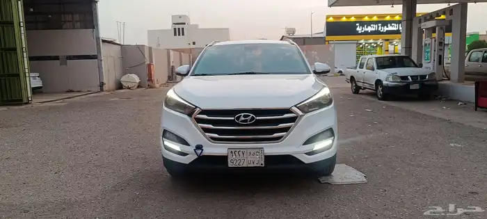 للبيع توسان 2017 بنزين 0