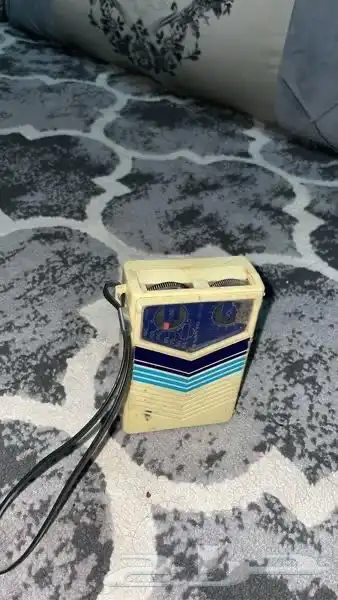 جهاز راديو قديم صغير شغال 0