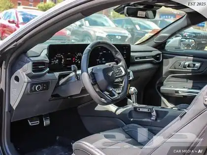 Ford mustang Gt بريميوم باكج اصفار 2025 8