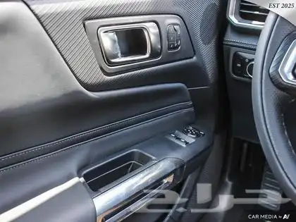 Ford mustang Gt بريميوم باكج اصفار 2025 15