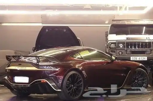 Austin Martin Vantie 2nd generation 5.2 V12 Final Edition 1
