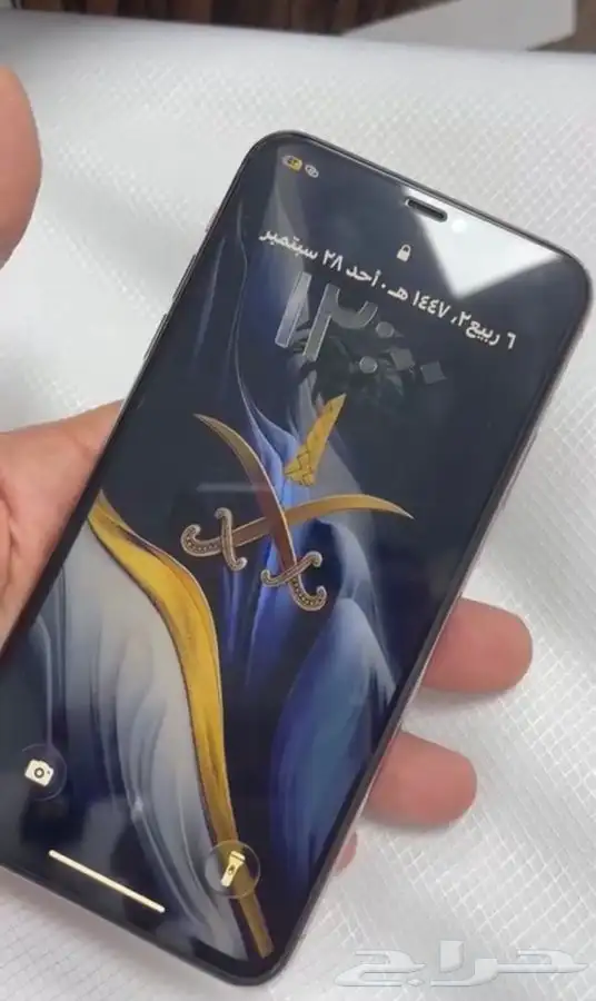 ايفون برو ماكس واصل 700 والبيع قريب 0