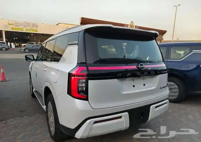 نيسان باترول بلاتينيوم 2026 قير اوتماتيك بنزين دبل 0