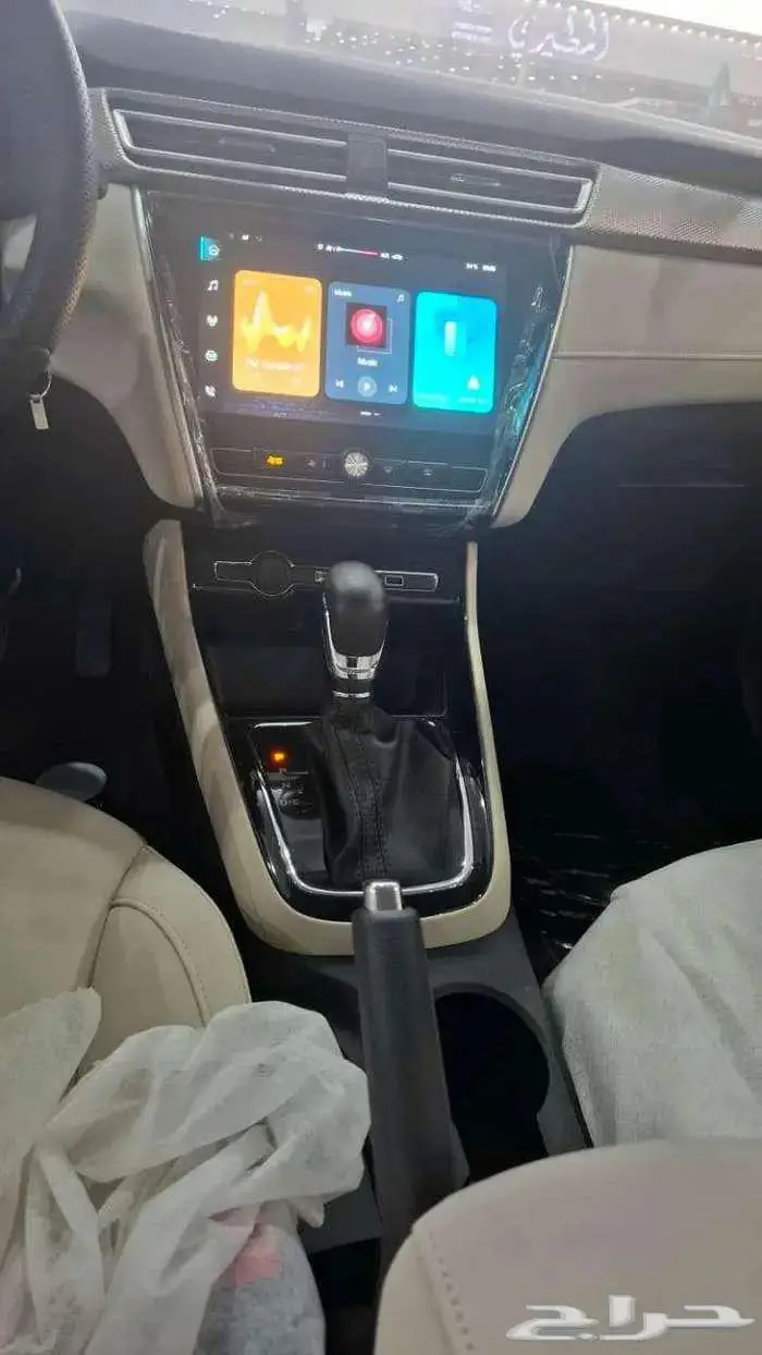 ام جي 5 ستاندر 2025 10