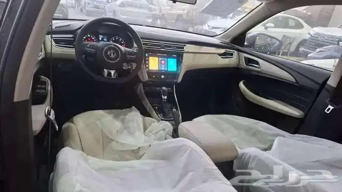 ام جي 5 ستاندر 2025 8
