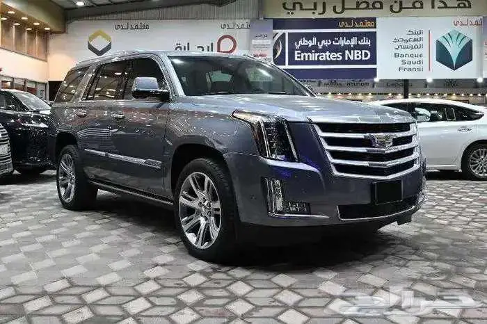 كاديلاك اسكاليد 2018 فل كامل سعودي 1