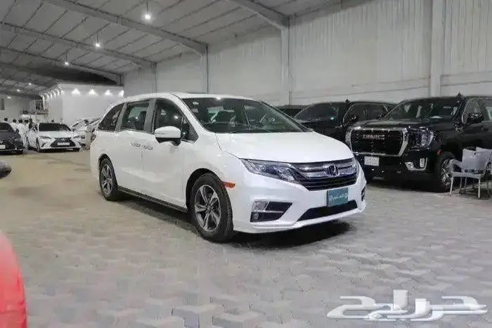 هوندا اوديسي فل كامل فتحة سقف جلد ستة سلندر موديل 2019 0