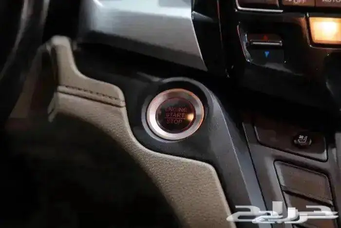 هوندا اوديسي فل كامل فتحة سقف جلد ستة سلندر موديل 2019 15