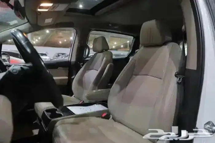 هوندا اوديسي فل كامل فتحة سقف جلد ستة سلندر موديل 2019 12