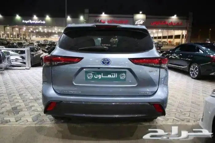 تويوتا هايلندر فل كامل ليميتد بانوراما جلد هايبرد موديل 2023 5