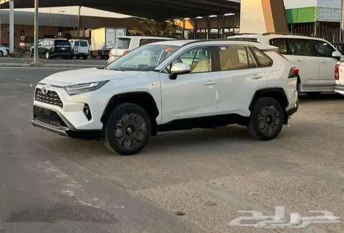 راف فور XLE ابيض 2025 6