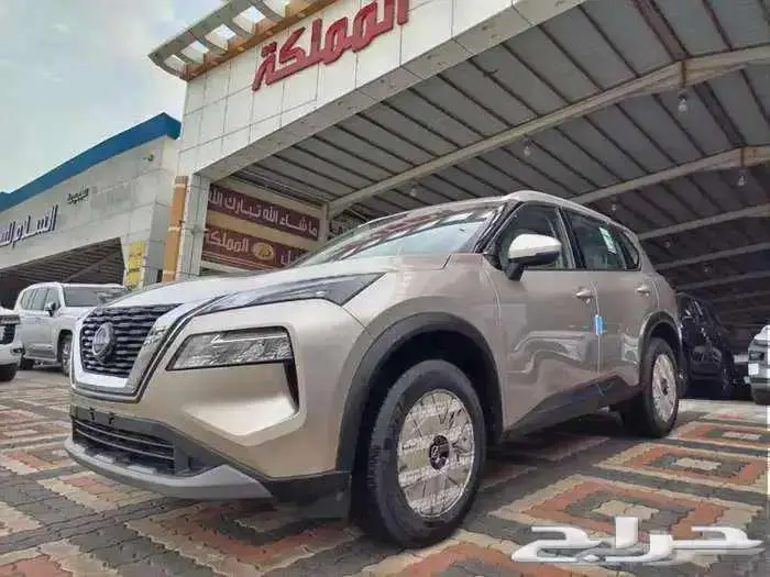 نيسان اكس تريل 2024 ستاندر 5 مقاعد دفع رباعي 7