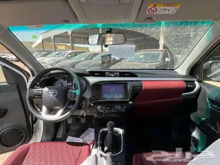 هايلوكس GLX2 غمارتين بنزين 2025 5