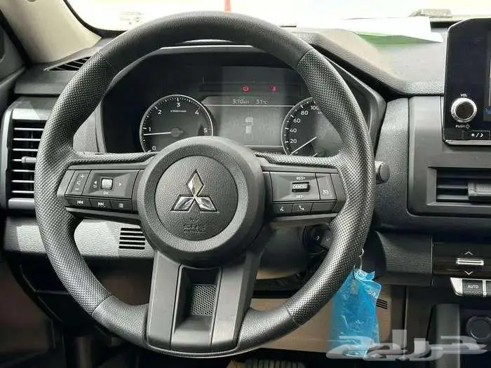 ميتسوبيشي L200 غمارتين دبل اتوماتيك ديزل جنط 18 2024 . 5