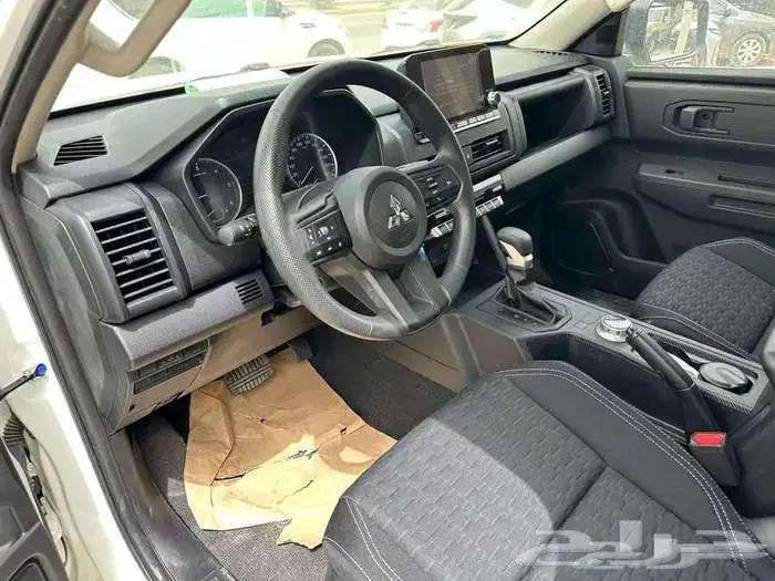 ميتسوبيشي L200 غمارتين دبل اتوماتيك ديزل جنط 18 2024 . 6