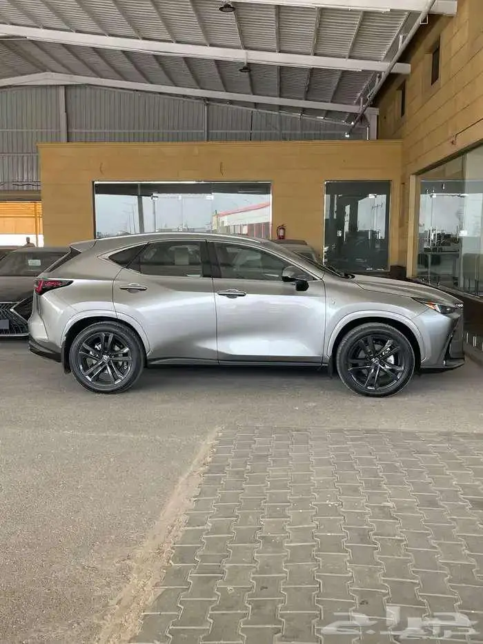 لكزس NX350 فئة AA خليجي 2025 متوفر لدى الحسن 3