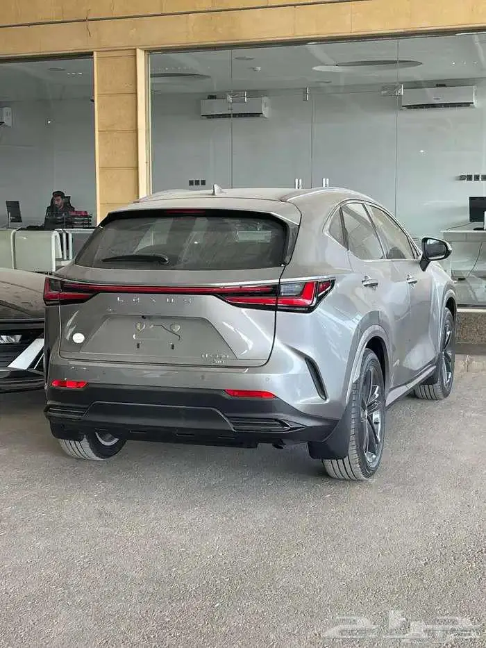 لكزس NX350 فئة AA خليجي 2025 متوفر لدى الحسن 4