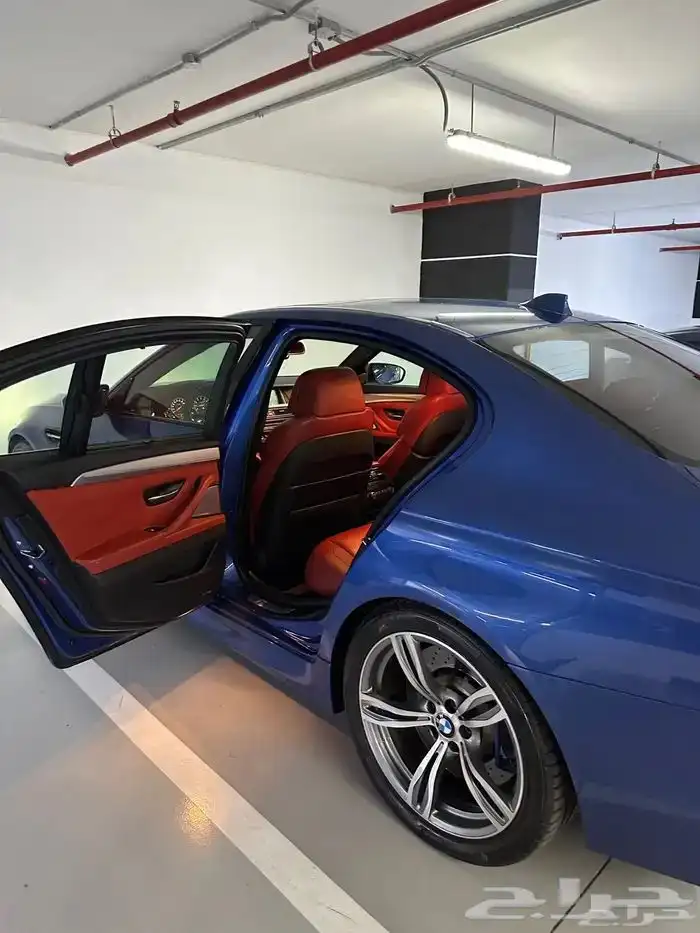بي ام دبليو M5 8