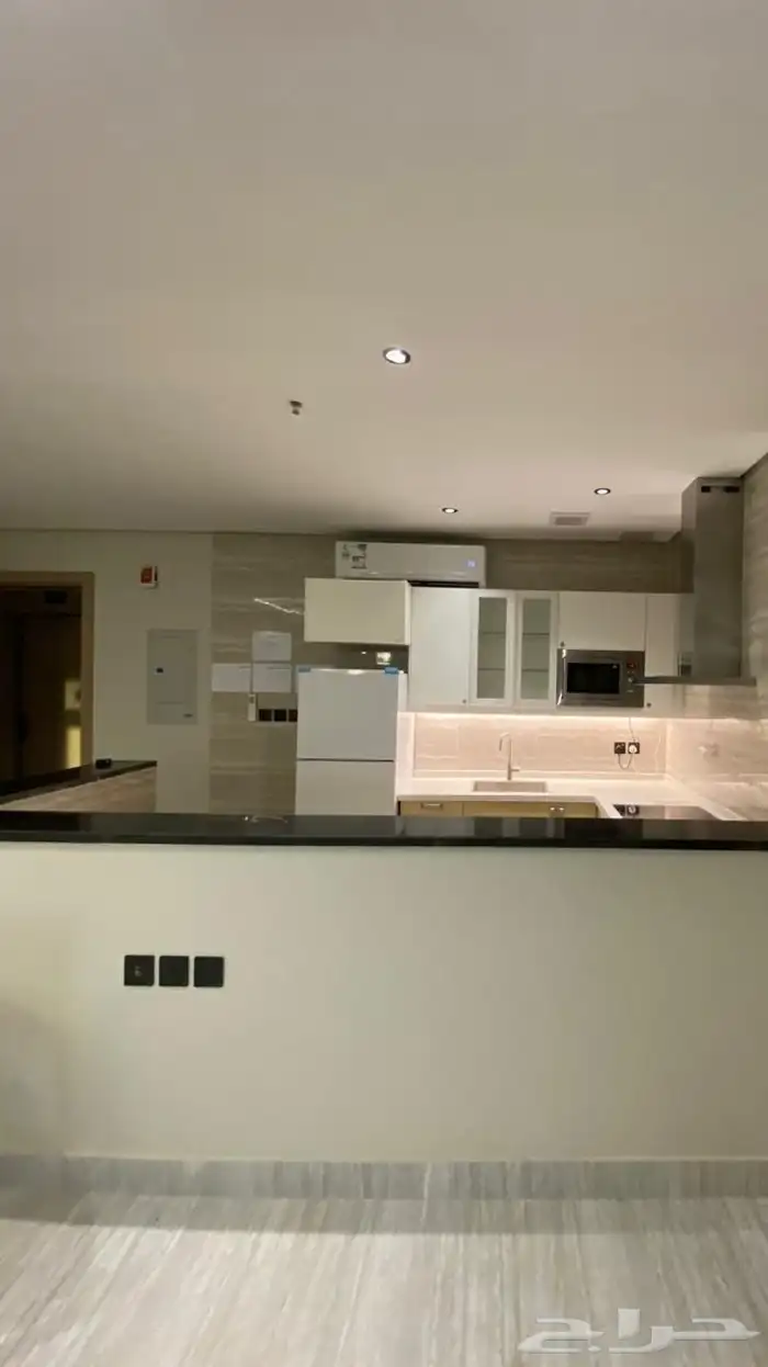 شقة على البحر مقابل الشبيلي مدخلين 6