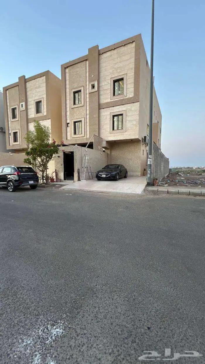 فيلا دورين وروف المساحة 220م 2