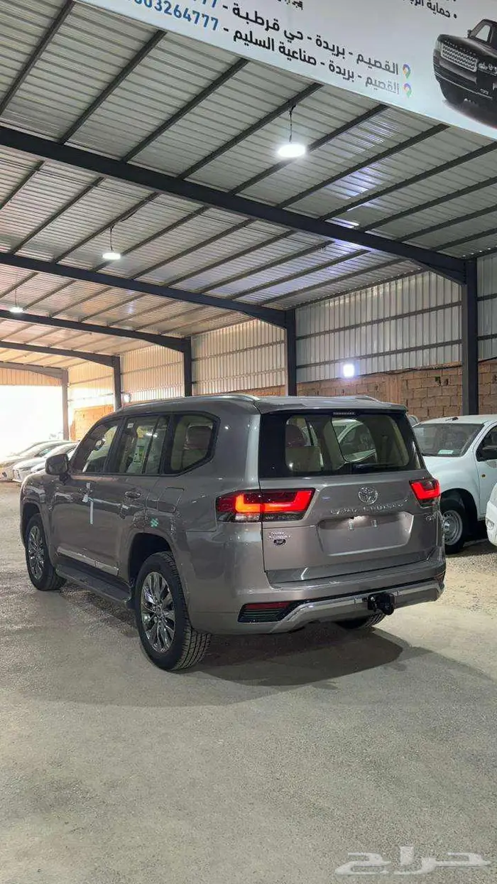 تويوتا لاندكروزر GXR4 بنزين 2025 - كاش و أقساط 31