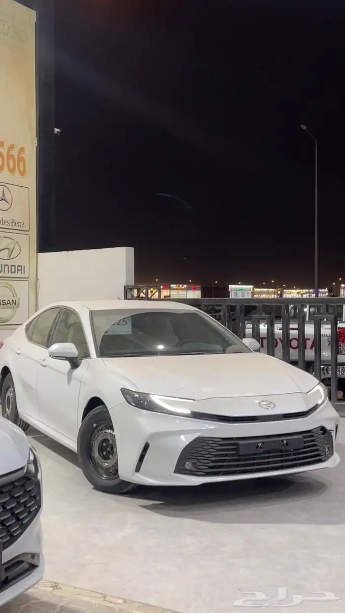 تويوتا كامري استندر بريمي 2025 5