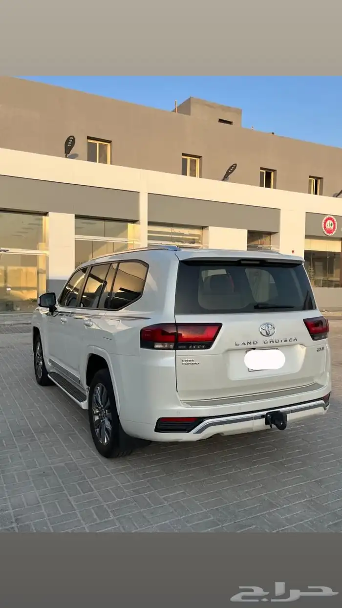 لاندكروزر GXR L3 سعودي 2024 بنزين 1