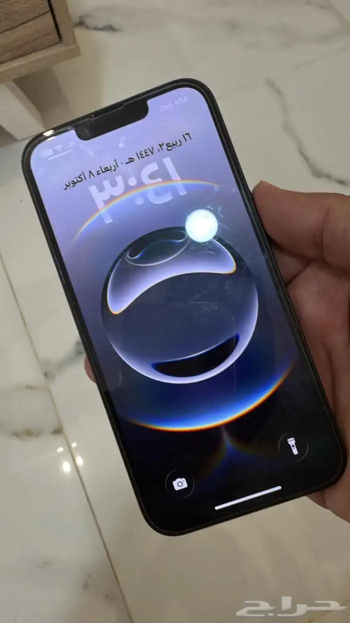 ايفون 16 e 0