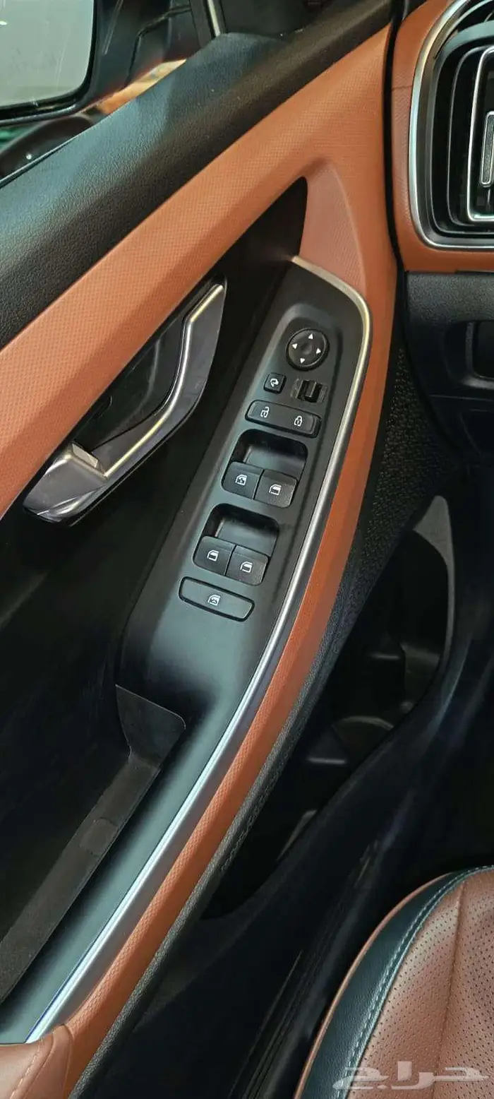 هيونداي كريتا 2023 جراند عائليه فل كامل اصفار- 10