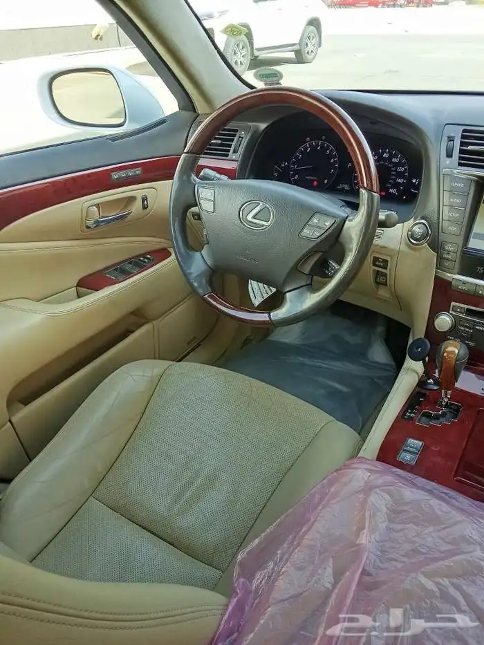 لكزس LS460 10
