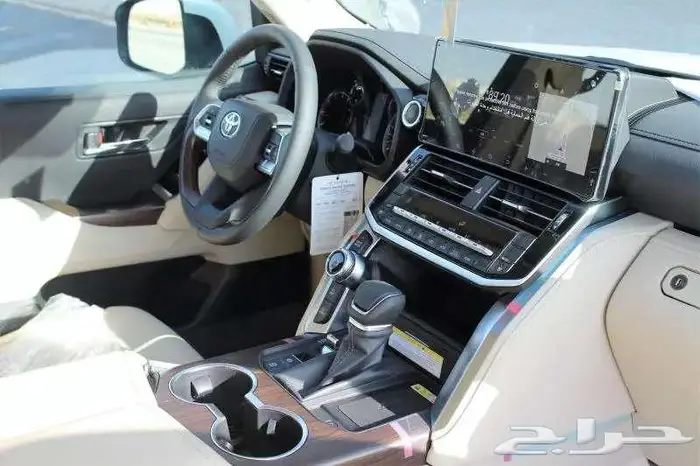 تويوتا- لاندكروزر- GXR4 -بنزين -سعودي -2025 -اسود-ابيض-اسود 10