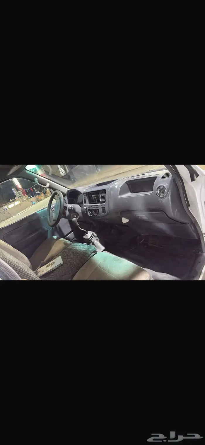 باص هايس نيسان بنزين مديل 2002 14