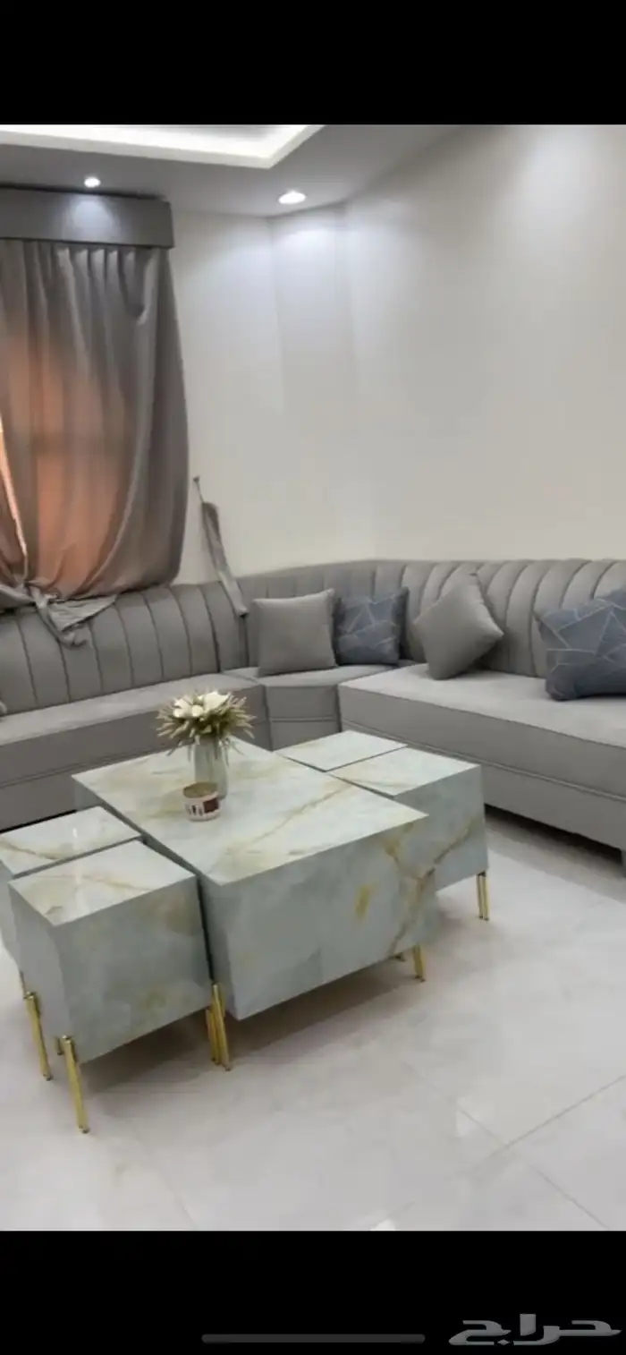 كنب 4في 5 جديد مع طاولات 3