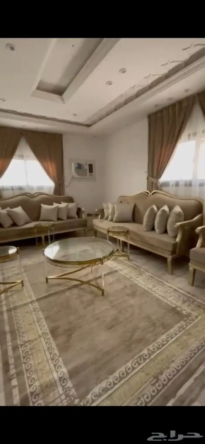 طاولات للبيع 2