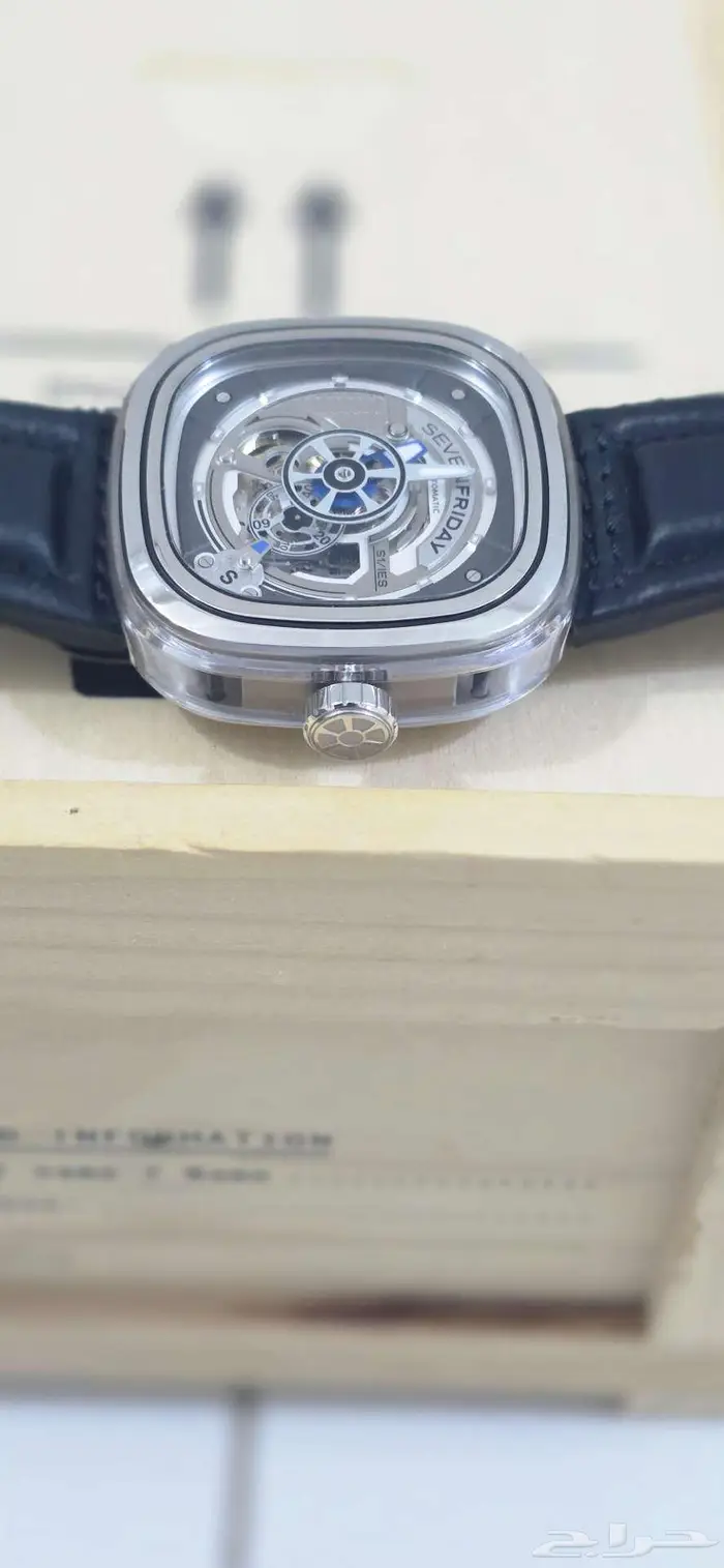 ساعة SevenFriday أصلية أوتوماتيك بحالة شبه جديدة للبيع 2