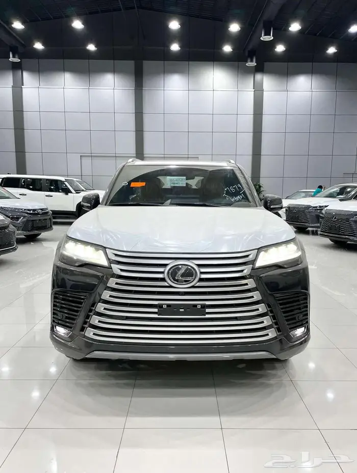 لكزس LX 600 BB بنزين سعودي 2025 اسود جملي - اسود اوف وايت 0